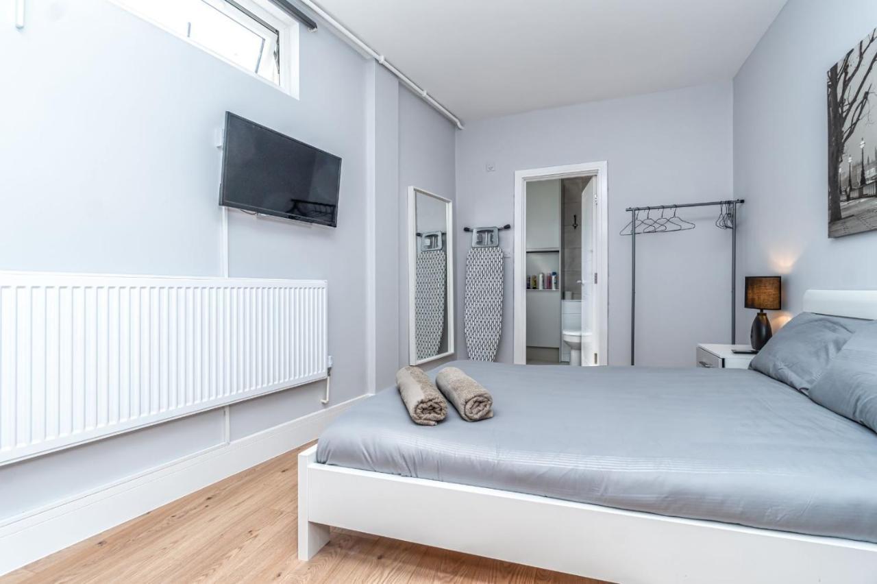 Modern Apartment In East Londen Buitenkant foto
